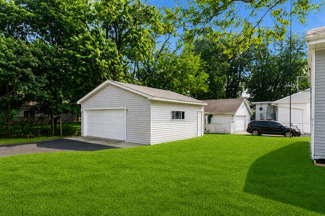 3525 John Street, Steger, IL 60475