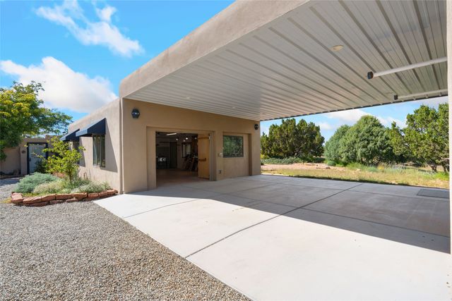 71 Camerada Loop, Santa Fe, NM 87508
