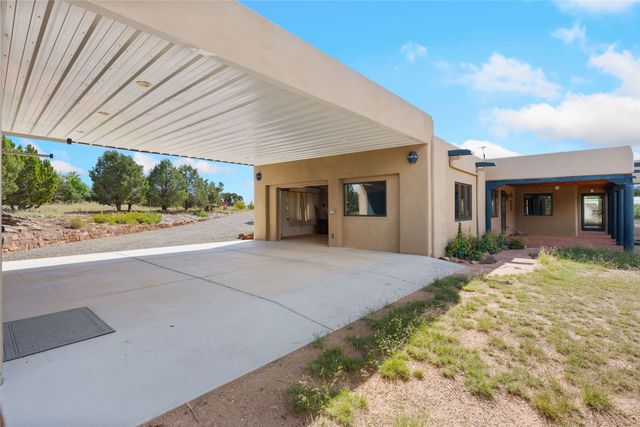 71 Camerada Loop, Santa Fe, NM 87508