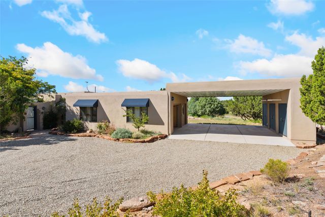 71 Camerada Loop, Santa Fe, NM 87508