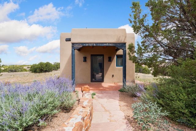 71 Camerada Loop, Santa Fe, NM 87508