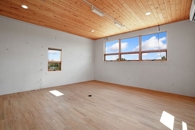 71 Camerada Loop, Santa Fe, NM 87508