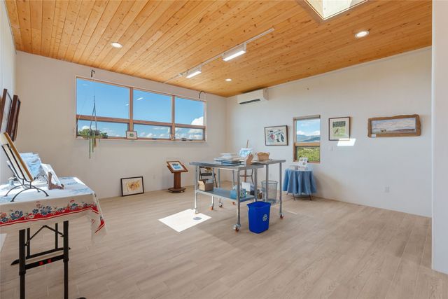 71 Camerada Loop, Santa Fe, NM 87508