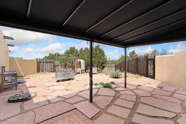 71 Camerada Loop, Santa Fe, NM 87508
