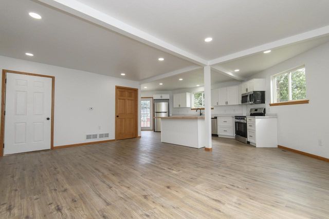 320 Mill STREET, Fox Lake, WI 53933