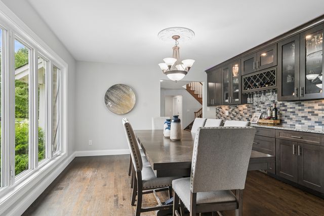 21680 Cambridge Drive, Kildeer, IL 60047