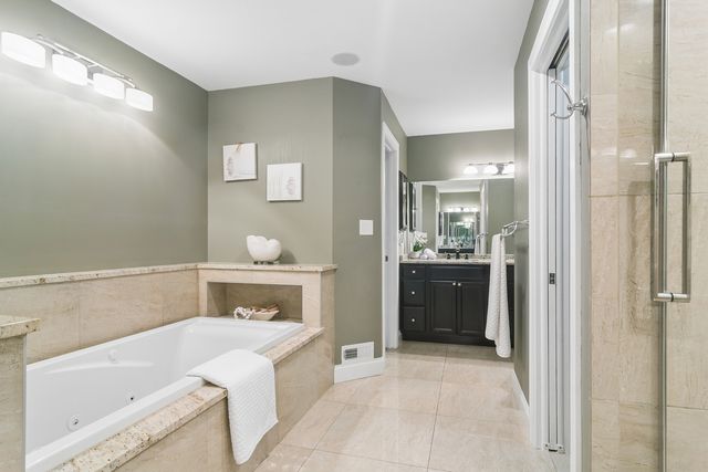 21680 Cambridge Drive, Kildeer, IL 60047