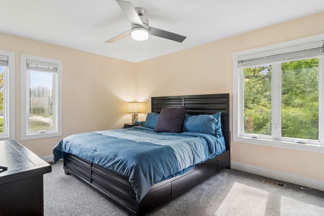 21680 Cambridge Drive, Kildeer, IL 60047