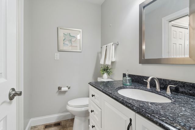21680 Cambridge Drive, Kildeer, IL 60047