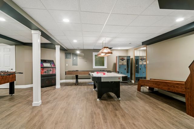 21680 Cambridge Drive, Kildeer, IL 60047