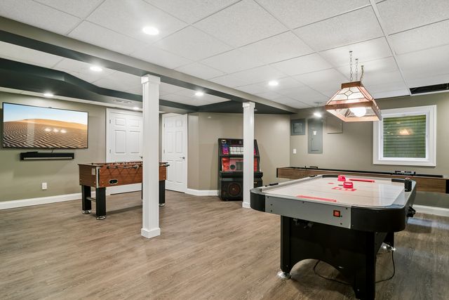21680 Cambridge Drive, Kildeer, IL 60047