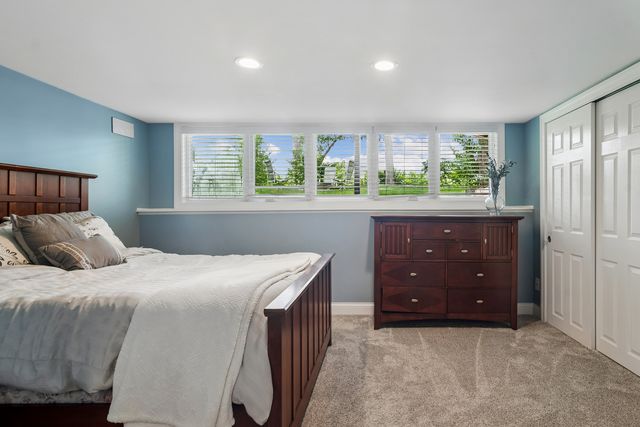 21680 Cambridge Drive, Kildeer, IL 60047