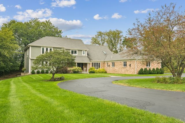 21680 Cambridge Drive, Kildeer, IL 60047