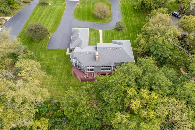 21680 Cambridge Drive, Kildeer, IL 60047