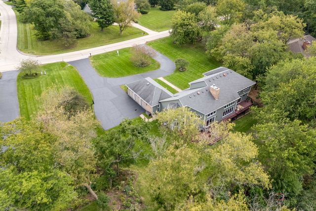 21680 Cambridge Drive, Kildeer, IL 60047