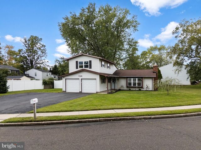 10 DURHAM TER, Eastampton, NJ 08060