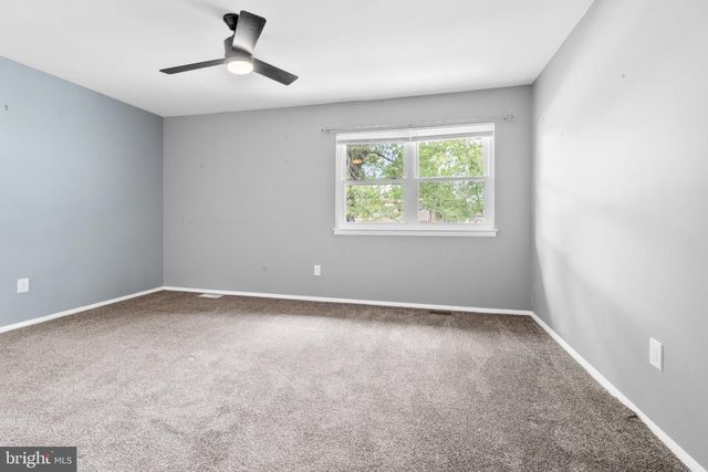 10 DURHAM TER, Eastampton, NJ 08060