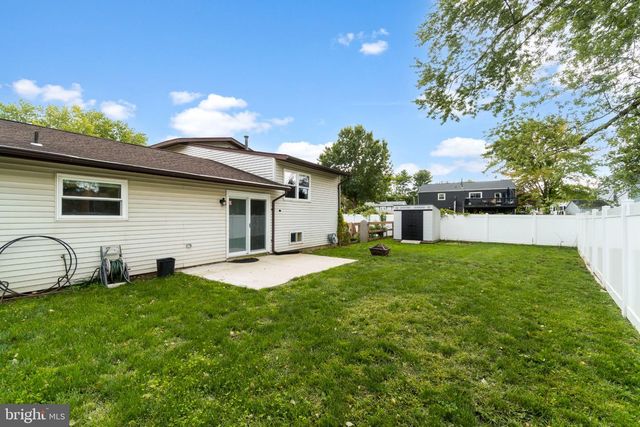 10 DURHAM TER, Eastampton, NJ 08060