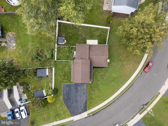 10 DURHAM TER, Eastampton, NJ 08060
