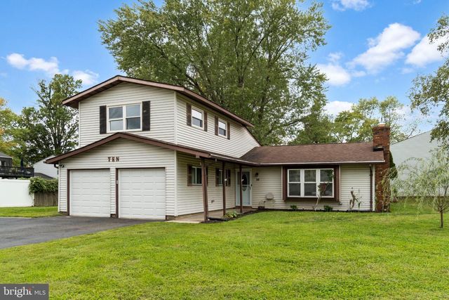 10 DURHAM TER, Eastampton, NJ 08060