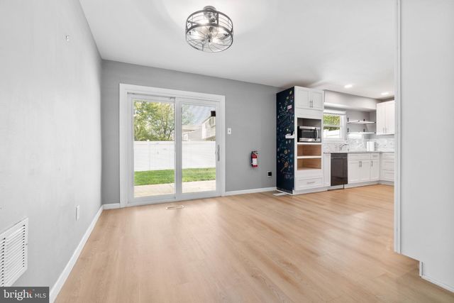 10 DURHAM TER, Eastampton, NJ 08060