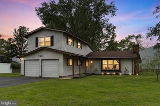 10 DURHAM TER, Eastampton, NJ 08060