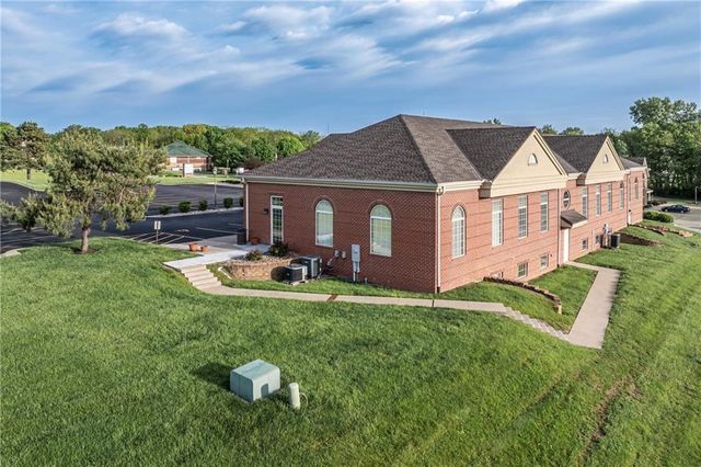 3904 Beck Road, St Joseph, MO 64506