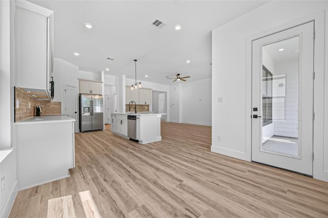 1424 Flamingo Street, Conroe, TX 77385