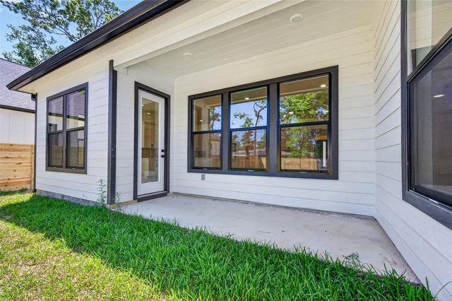 1424 Flamingo Street, Conroe, TX 77385