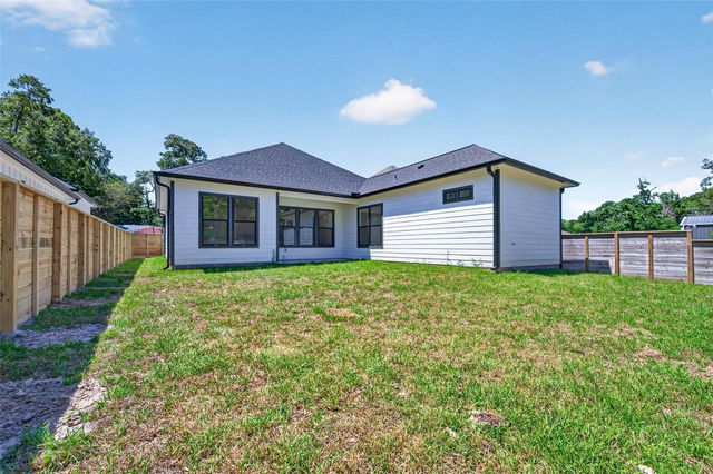 1424 Flamingo Street, Conroe, TX 77385