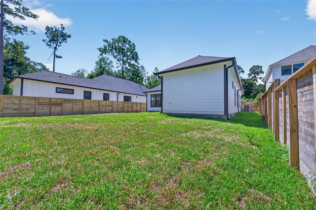 1424 Flamingo Street, Conroe, TX 77385