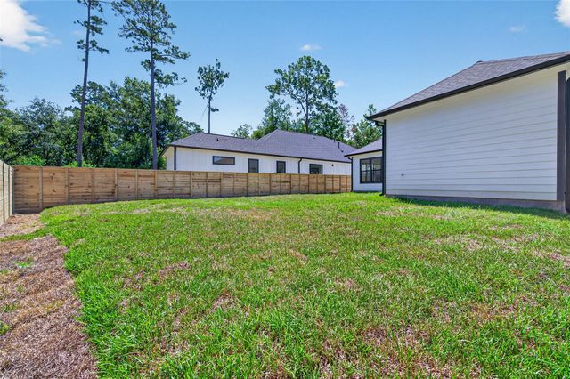 1424 Flamingo Street, Conroe, TX 77385