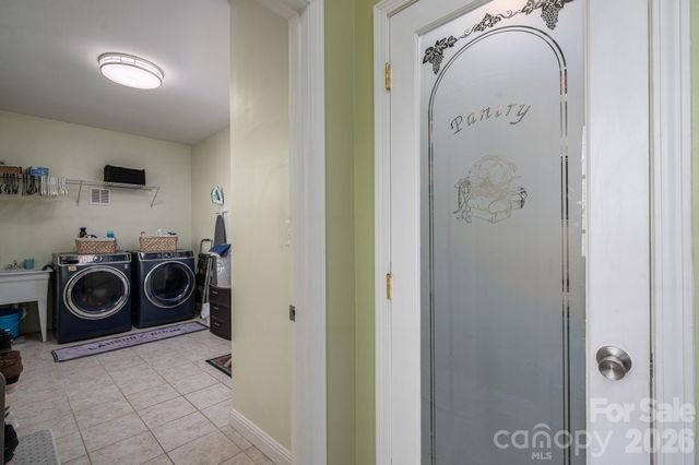 3272 Oak Ridge Circle, Lincolnton, NC 28092