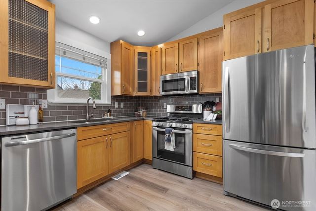 1427 MLK Jr Way, Seattle, WA 98122