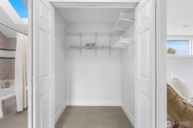 1427 MLK Jr Way, Seattle, WA 98122