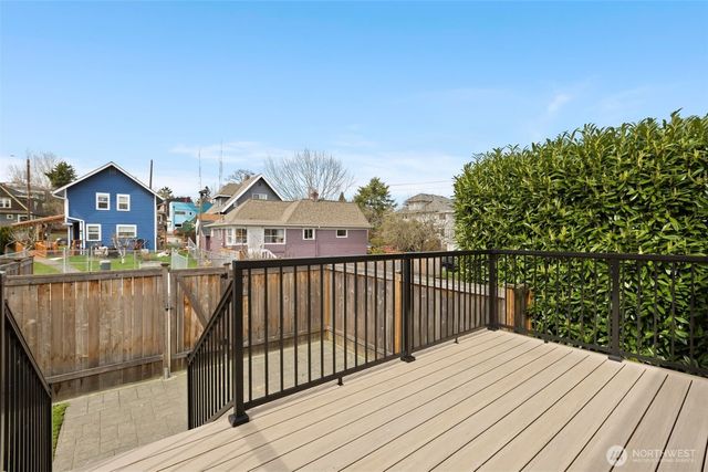 1427 MLK Jr Way, Seattle, WA 98122