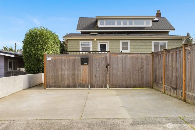 1427 MLK Jr Way, Seattle, WA 98122