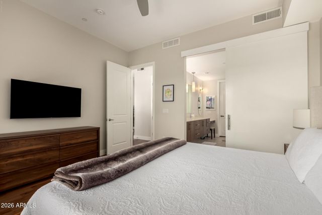 7300 E EARLL Drive 2001, Scottsdale, AZ 85251