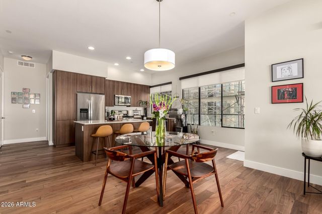 7300 E EARLL Drive 2001, Scottsdale, AZ 85251