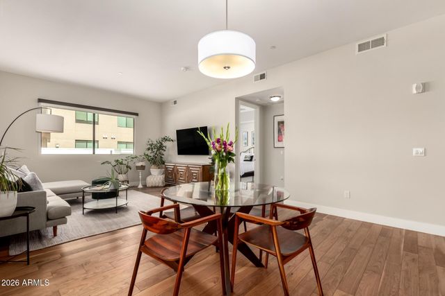 7300 E EARLL Drive 2001, Scottsdale, AZ 85251