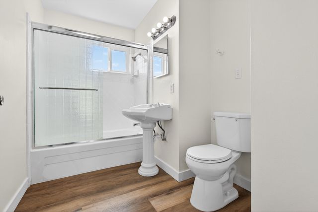 1119 W Dove Drive, Visalia, CA 93291