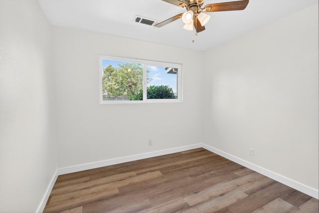 1119 W Dove Drive, Visalia, CA 93291