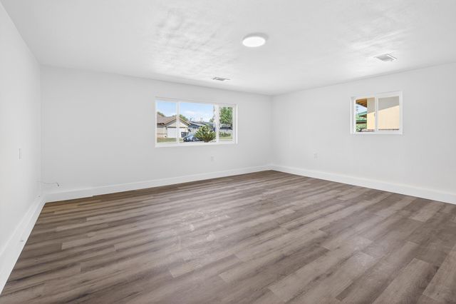 1119 W Dove Drive, Visalia, CA 93291