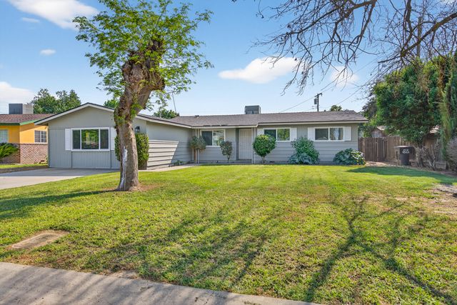 1119 W Dove Drive, Visalia, CA 93291