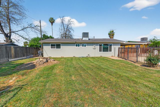 1119 W Dove Drive, Visalia, CA 93291