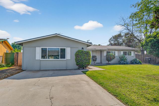 1119 W Dove Drive, Visalia, CA 93291