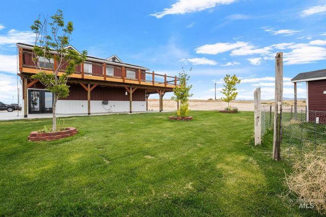 870 Desert Wind Rd, Boise, ID 83716 property photo