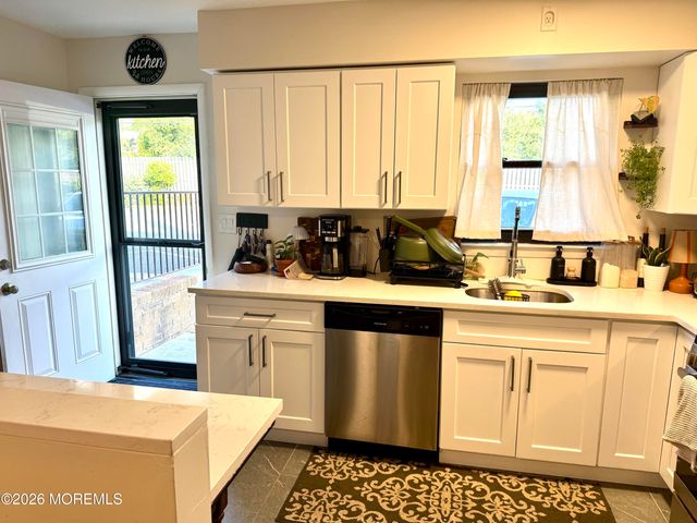 321 Spring Street 8, Red Bank, NJ 07701