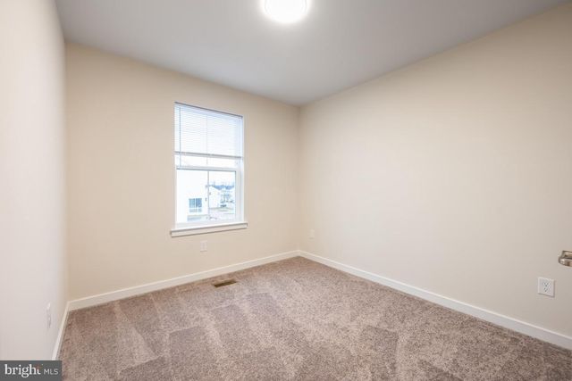 923 MAGNOLIA LN, Spring City, PA 19475