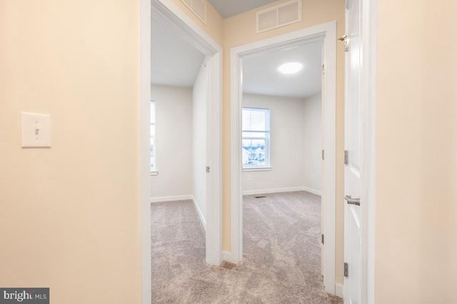 923 MAGNOLIA LN, Spring City, PA 19475